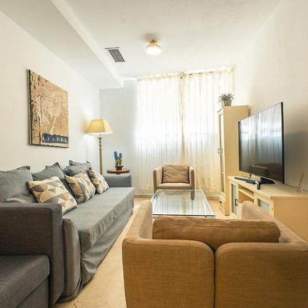 Grande Apartamento Familiar Севиля Екстериор снимка