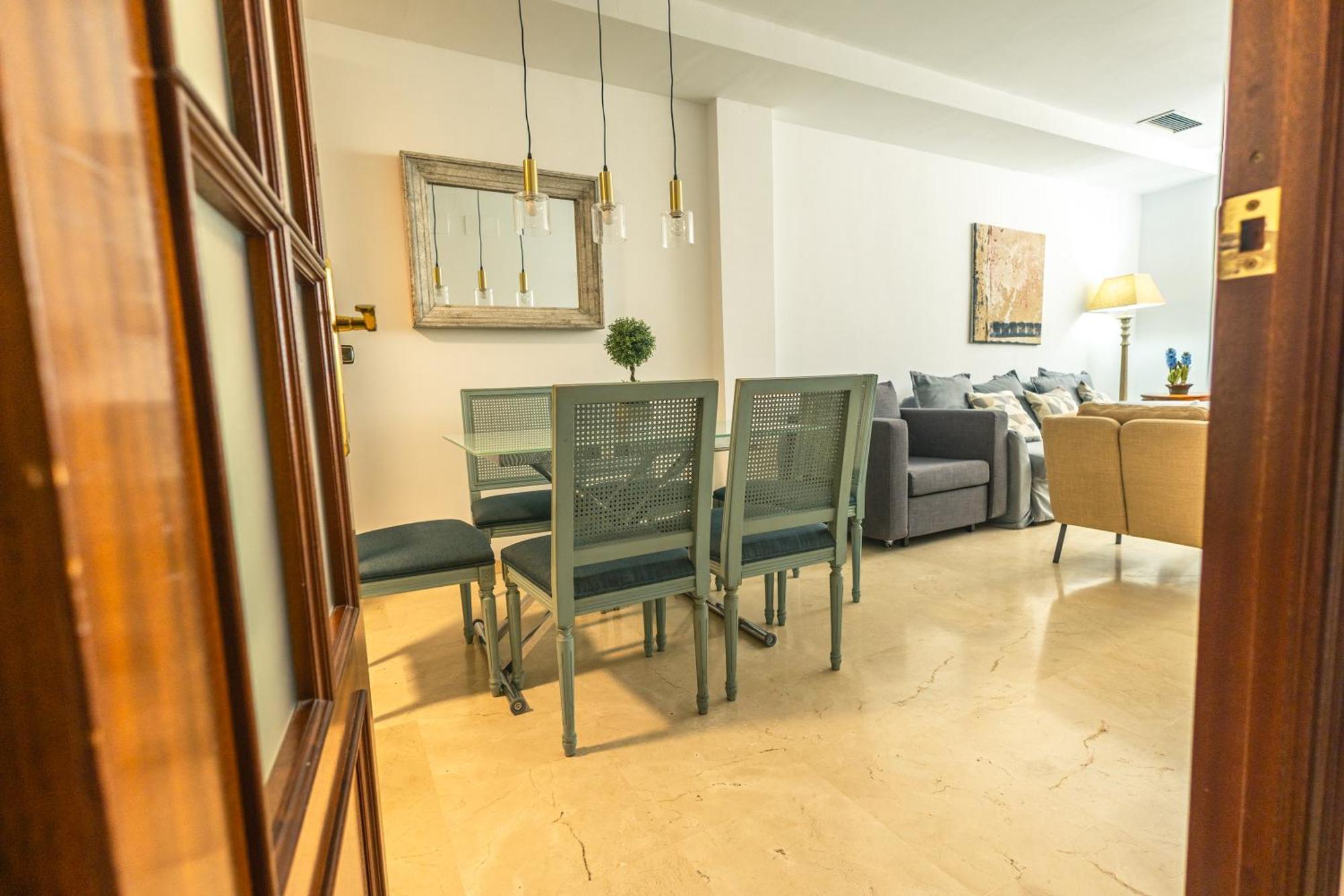 Grande Apartamento Familiar Севиля Екстериор снимка
