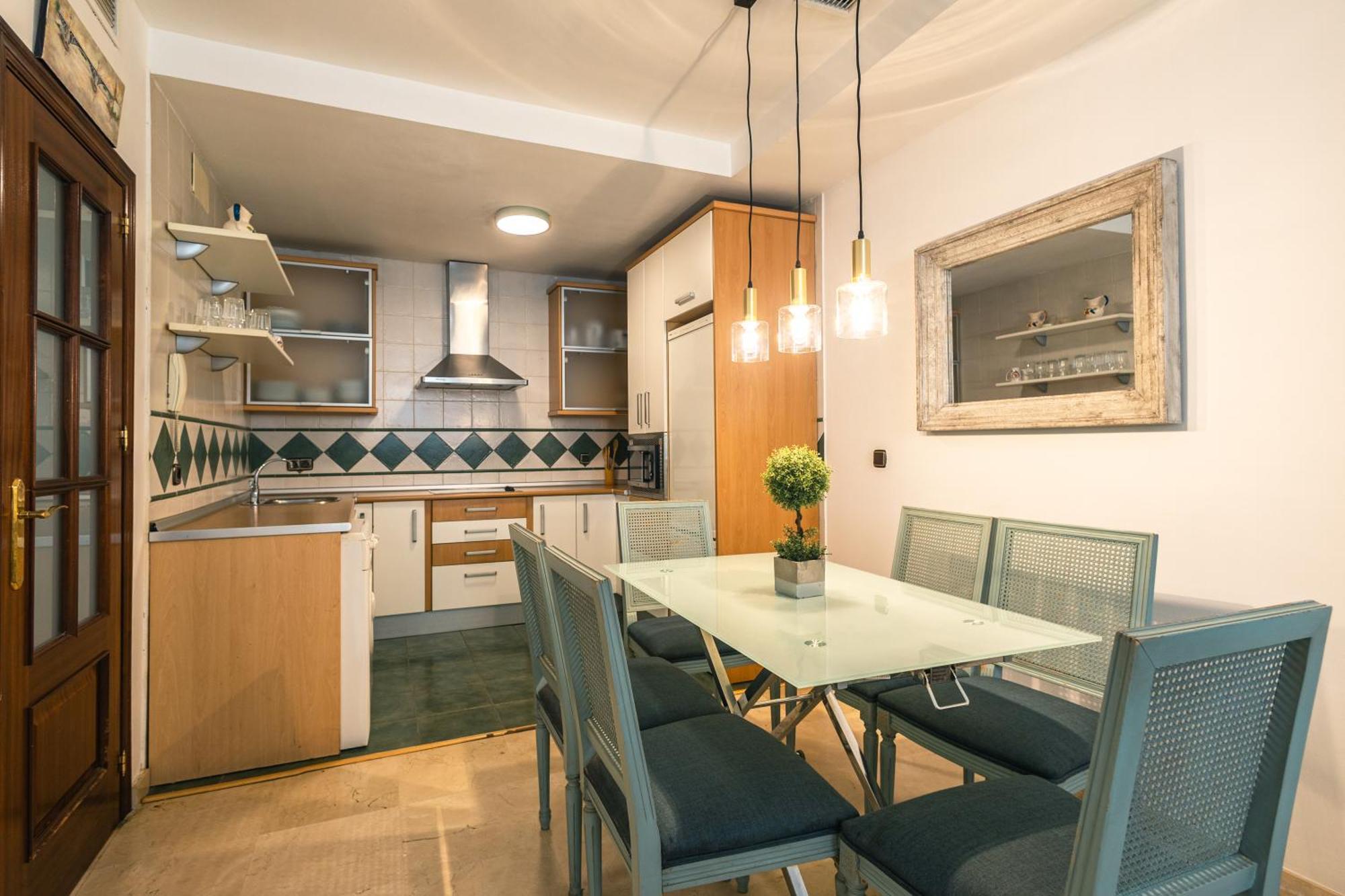 Grande Apartamento Familiar Севиля Екстериор снимка