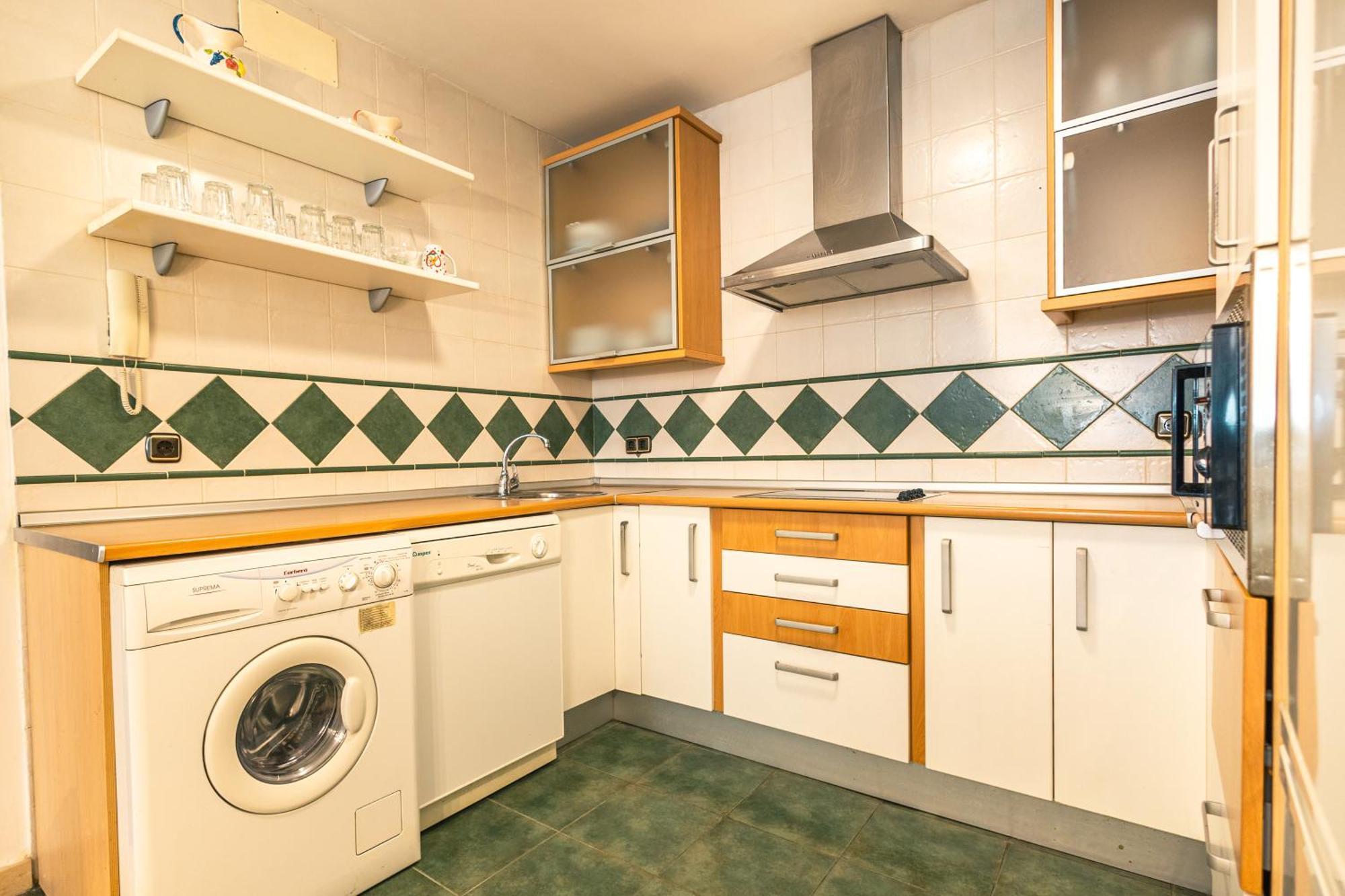 Grande Apartamento Familiar Севиля Екстериор снимка