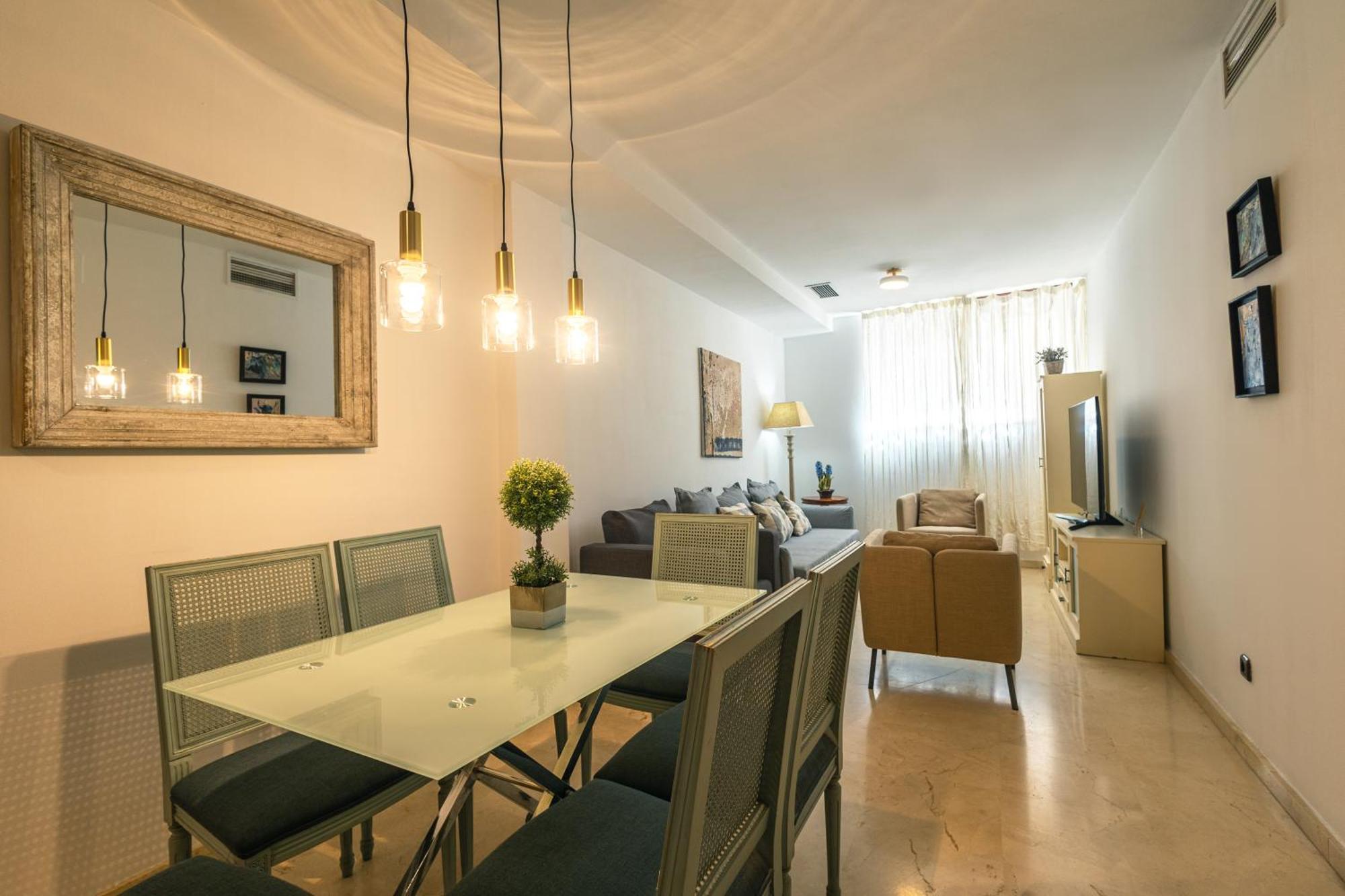 Grande Apartamento Familiar Севиля Екстериор снимка